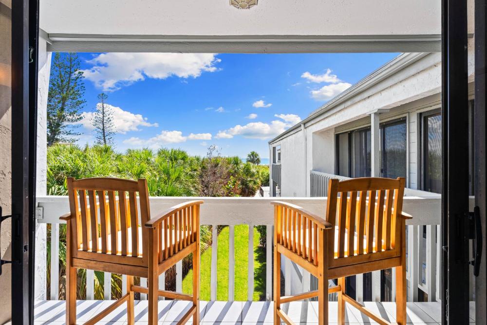 Apartment with Balcony interior
